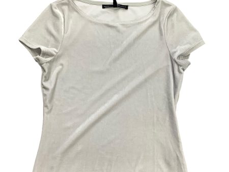 Top Short Sleeve By White House Black Market In Grey, Size: Xxs Fashion