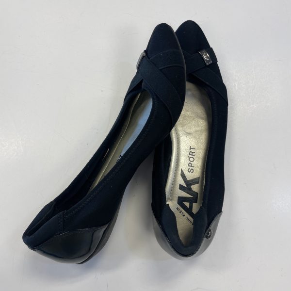 Shoes Flats By Anne Klein In Black, Size: 7 Sale