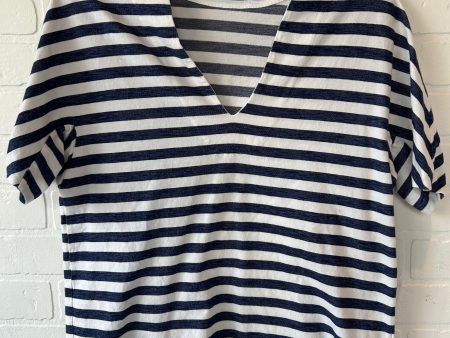 Top Short Sleeve By Vineyard Vines In Blue & Cream, Size: M Hot on Sale