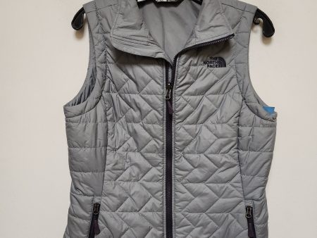 Vest Puffer & Quilted By The North Face In Grey, Size: S Online