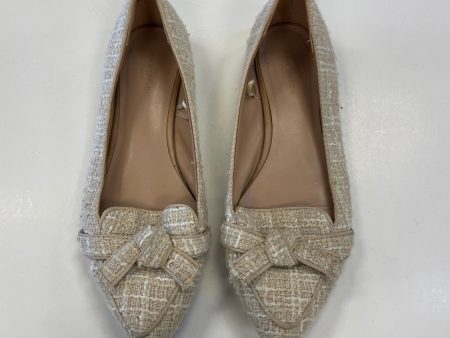 Shoes Flats By Ann Taylor In Beige, Size: 7 For Cheap