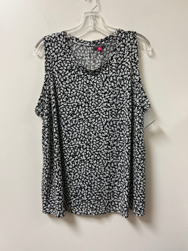 Top Sleeveless By Vince Camuto In Black & White, Size: 2x Online now