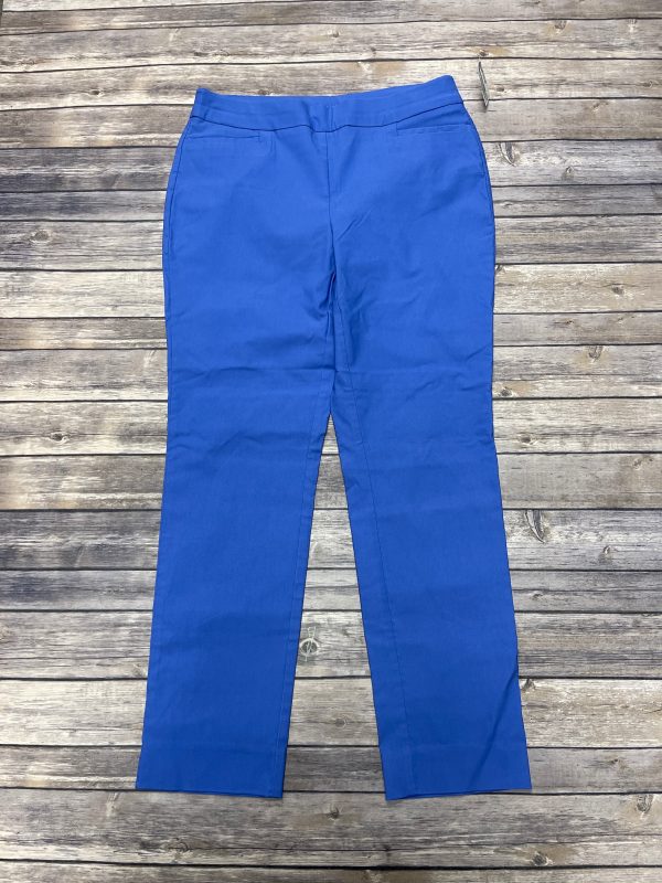 Pants Cropped By Chicos In Blue, Size: 8 For Sale